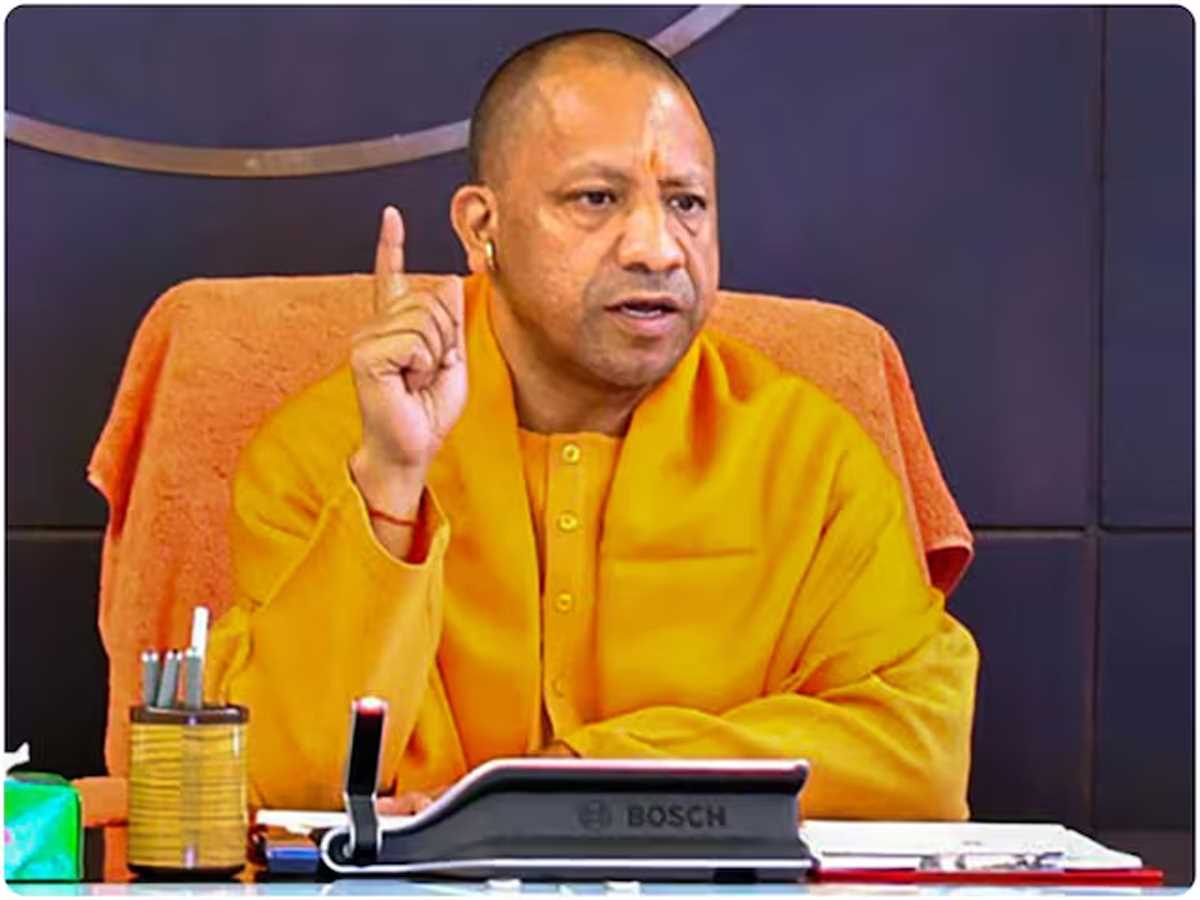 रेफर करने की प्रवृत्ति से बचें चिकित्सक : सीएम योगी